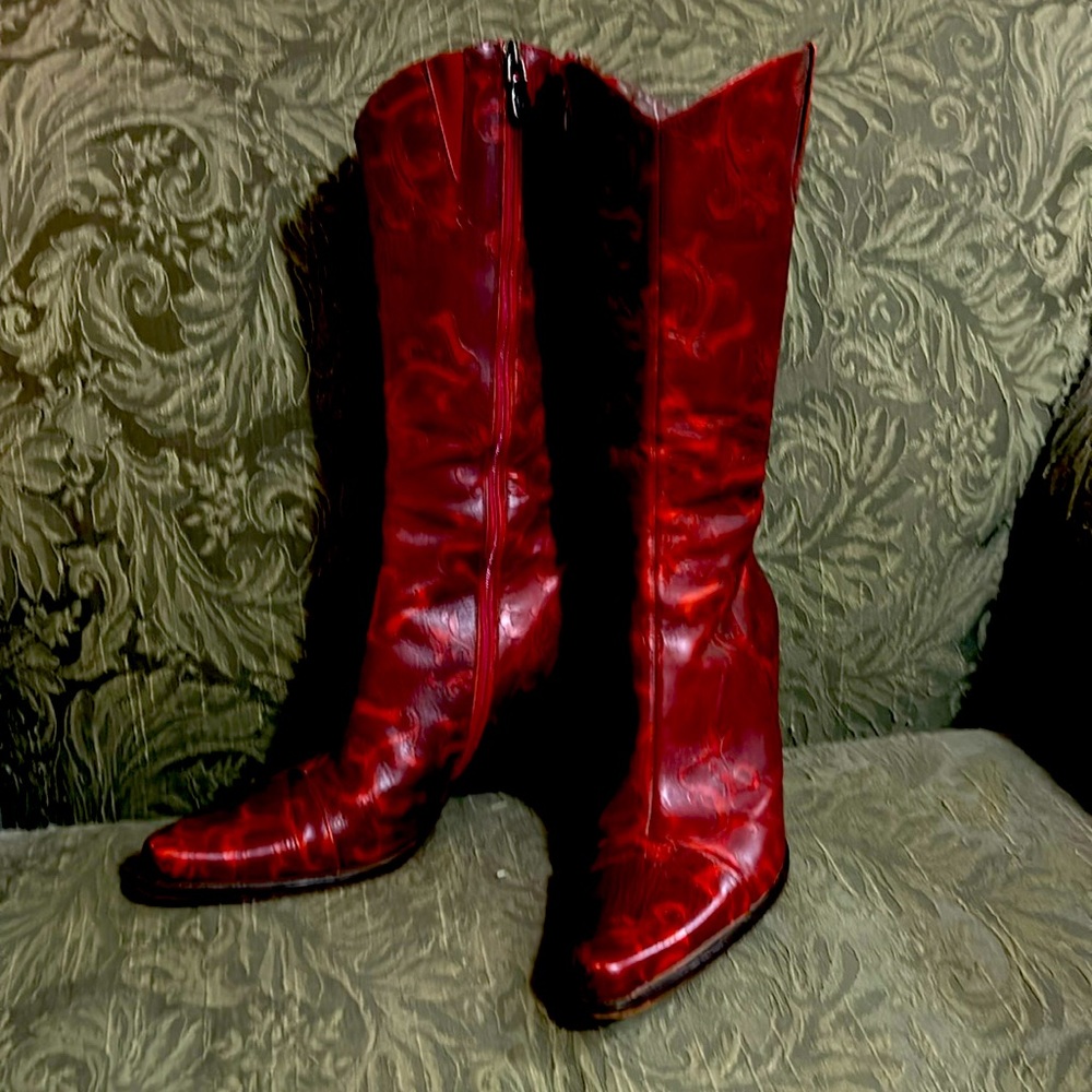DONALD PILNER RED TOOLED Boot Vintage Boot MADE IN ITALY Rare Size 7.5